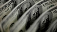 El dólar oficial marcó un salto en su precio y cerró por encima de los $1.400 tras la elección bonaerense