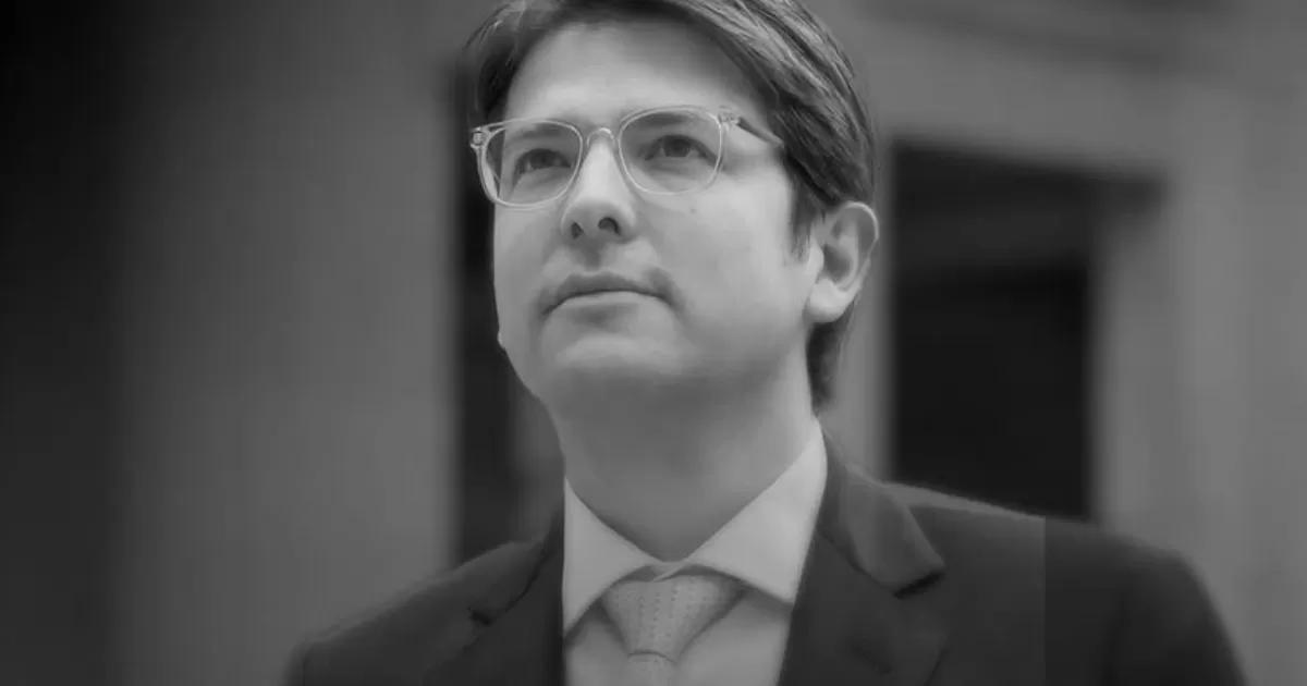 María Claudia Tarazona regresó al país y hoy conmemoran un mes de la muerte de Miguel Uribe