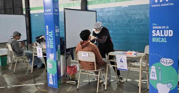 YPF realizó un plan de salud dental en Sierra Grande y donó equipamiento al hospital