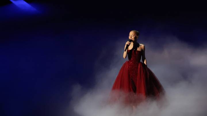 Ariana Grande '26 tour kicks off in California. See how to get tickets