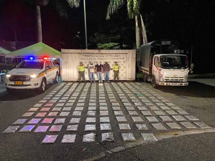 Tres sujetos que pretendían ingresar al Llano 107 kg de marihuana creepy fueron capturados por la Policía