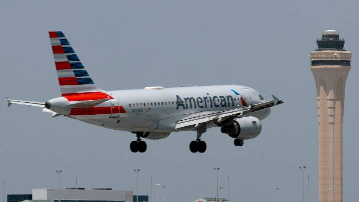 An American Airlines captain’s rant about social etiquette is going viral