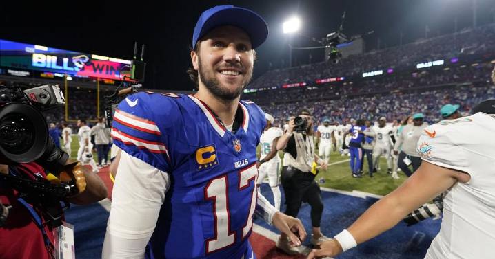 Bills' Joe Brady aims to frustrate opponents; Bobby Babich reviews third