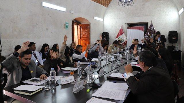 Consejo Regional de Arequipa gasta S/60 mil en viáticos pese a pocos informes con hallazgos