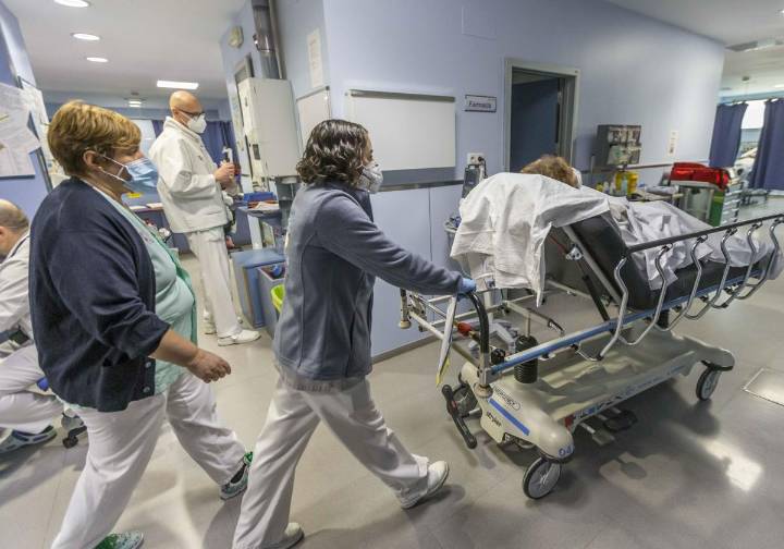 Los fallos del sistema informático vuelven a retrasar los traslados de médicos de familia en Cantabria
