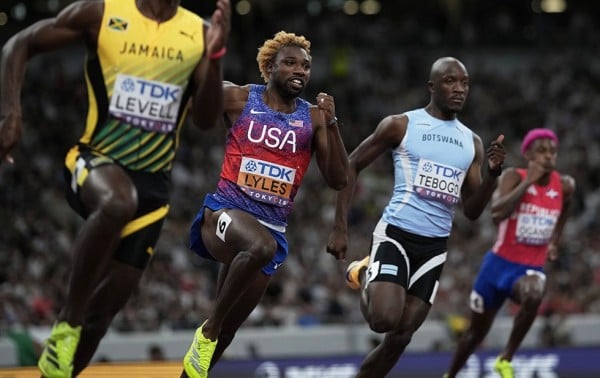 Logra Lyles su cuarto oro mundial en 200 metros