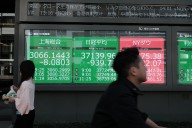 Asian Stocks Drop After Wall Street Rally Stalls: Markets Wrap