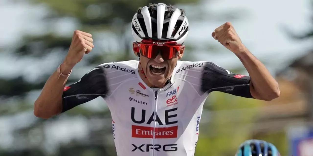 Isaac del Toro hace historia con su victoria en el Giro della Toscana 2025