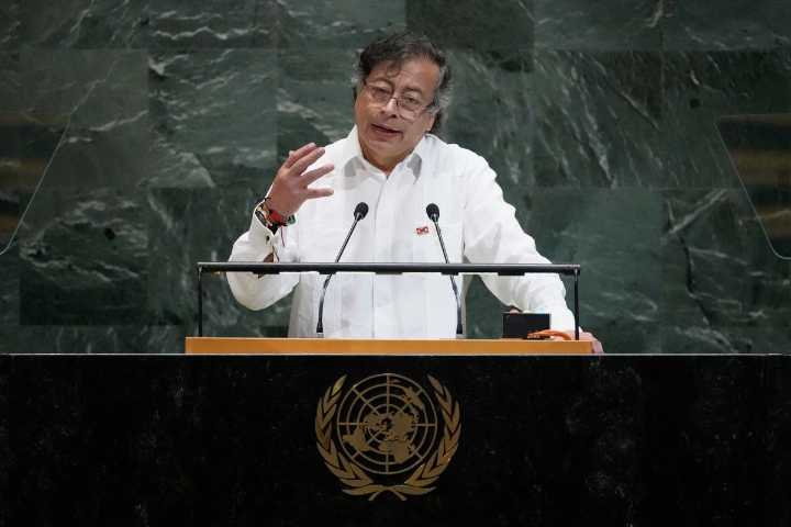 Gustavo Petro pide abrir proceso penal a Donald Trump por bombardeos a lanchas venezolanas en el Caribe
