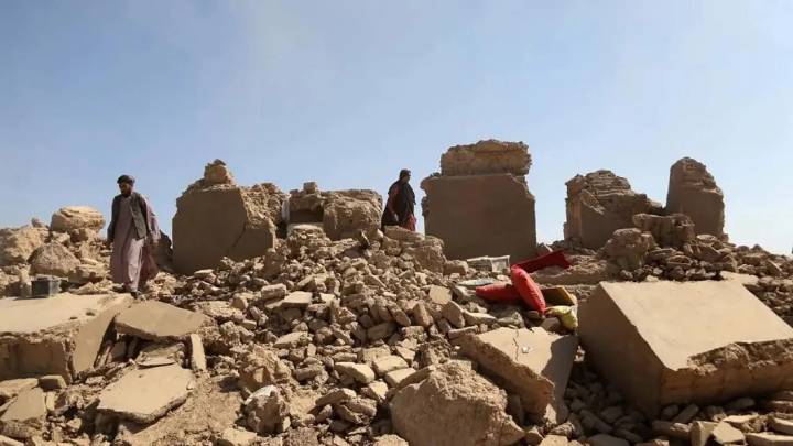 Terremoto de magnitud 6,0 deja al menos 600 muertos y 2.000 heridos en Afganistán