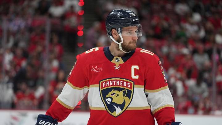 Fantasy hockey: Panthers will need Lundell to step up with Barkov, Tkachuk out indefinitely
