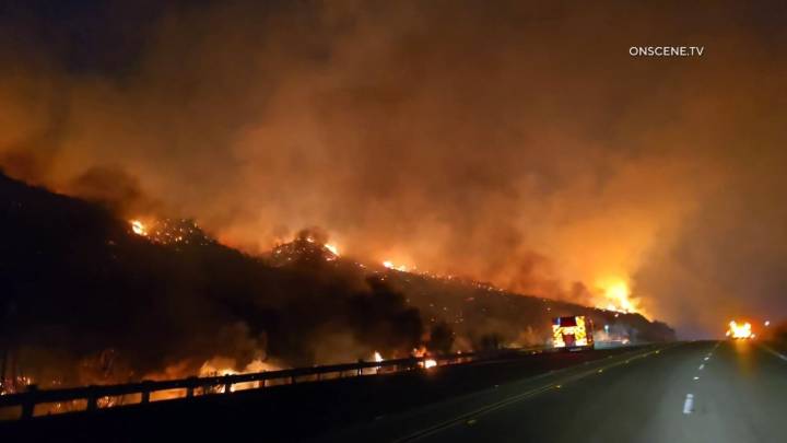 Pyrite Fire in Jurupa Valley Rages Over 500 Acres