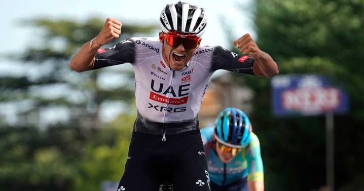 Otra hazaña en Italia.... Isaac Del Toro gana el Giro Della Toscana