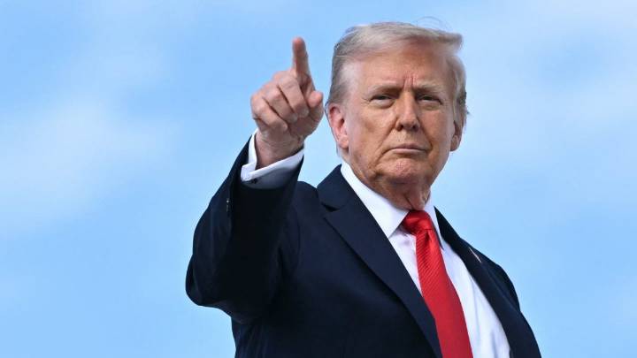 Trump's $100,000 H-1B Fee Could Cost US 140,000 Jobs A Year, JPMorgan Warns
