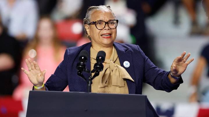 Charlotte mayor Vi Lyles secures Democratic nomination despite political fallout of train killing