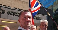 Tommy Robinson rally as police issue advice to Muslims