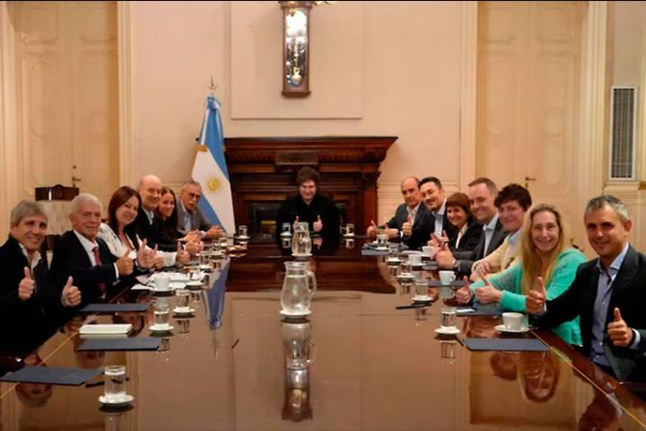 Milei encabezará una reunión de Gabinete para definir estrategia con provincias