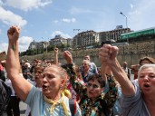 Turkiye’s opposition CHP supporters clash with police outside Istanbul HQ