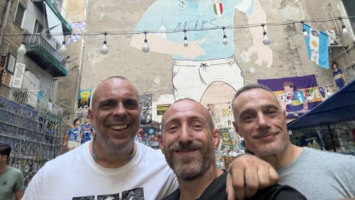 Tres bomberos de A Coruña protagonizan un rescate en Nápoles cuando se encontraban de vacaciones