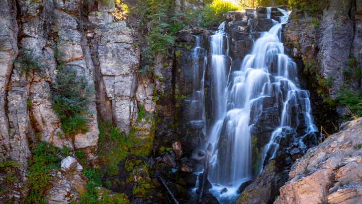 The Only Park More Beautiful Than Yellowstone Is Also The Easiest To Visit
