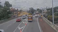 Graham Farmer Freeway: Off-ramp to tunnel shut following crash exiting from Mitchell Freeway north