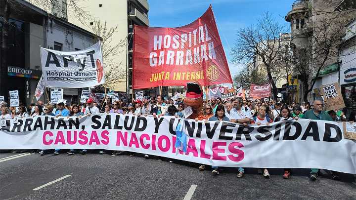 Marcha Federal Universitaria y presupuesto para el Garrahan: una multitud se moviliza contra los vetos de Milei