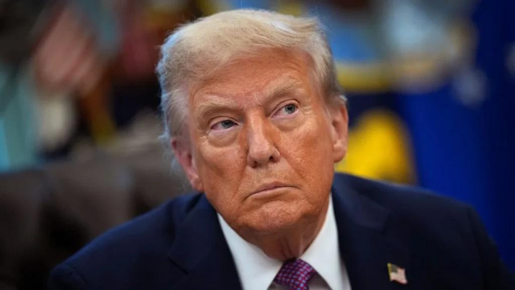 Trump advierte a Venezuela que 'derribará sus aviones' si se vuelven una amenaza