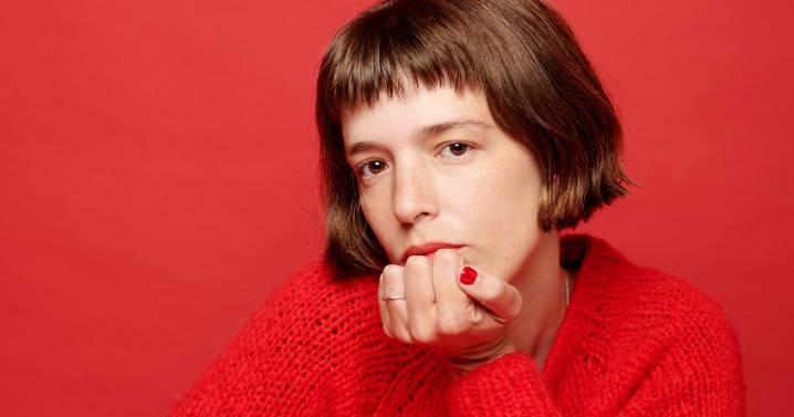 Roja obsesión: Ana Montes y su libro «La Flamenca» sobre la olvidada artista argentina Emilia Gutiérrez