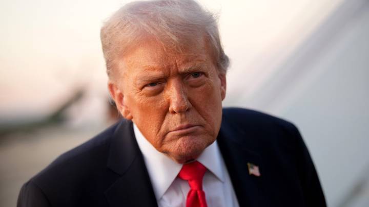 Trump's Birthday Note to Epstein Given to Congress
