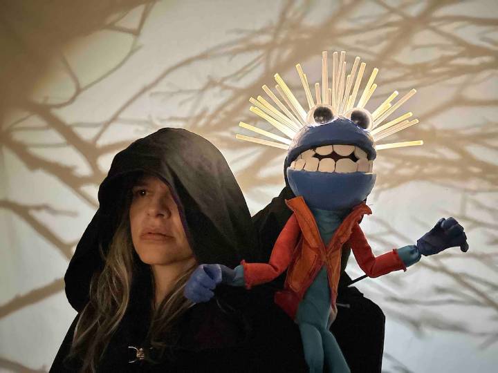 Trágame Sueño: Erika Méndez revela los secretos detrás de la obra que transforma pesadillas en poesía escénica