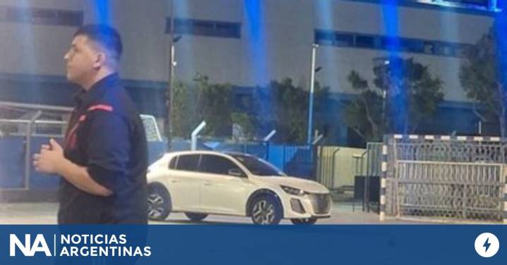 Aseguran que un jugador de Racing olvidó el auto en la cancha de handball y no podían usarla