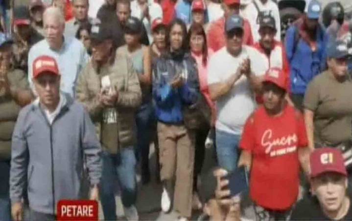 Alistados en la Milicia Bolivariana marchan en defensa de la Patria