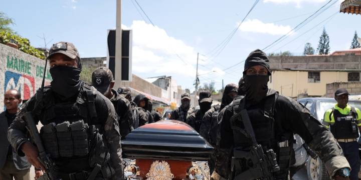 Masacre en Haití: más de 50 personas fueron asesinadas por pandilleros y sus cuerpos fueron devorados por perros