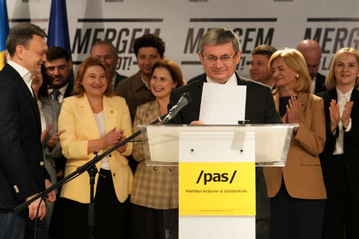 Moldova’s pro-EU party defeats pro
