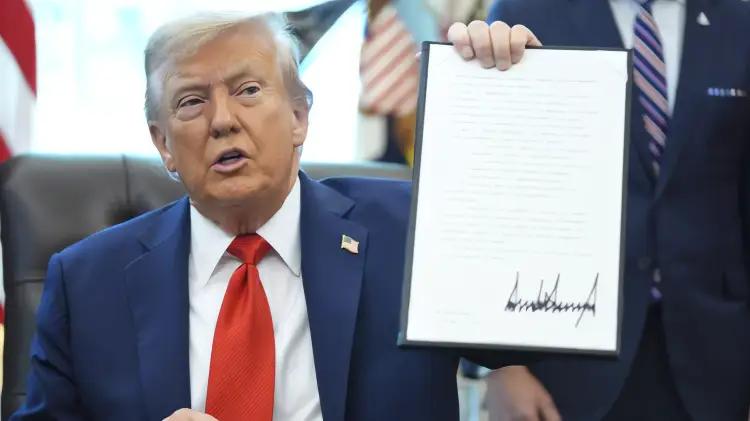 Tribunal cuestiona aranceles de Trump pero los mantiene vigentes