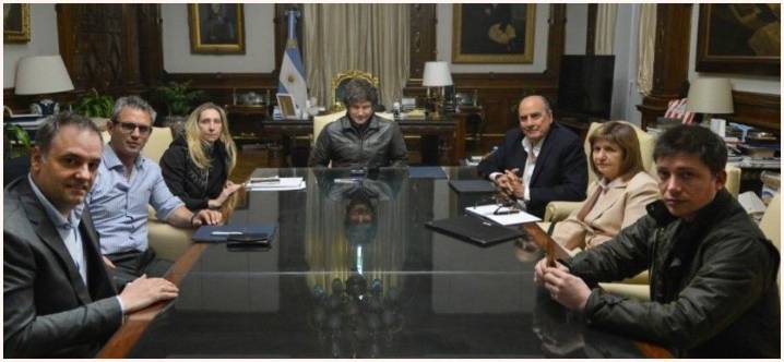 Primer mensaje de la mesa política de La Libertad Avanza tras la derrota electoral: “Vamos a defender este proyecto con uñas y dientes”