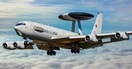 Alerta por el poderoso "ojos en el cielo", la nave que puede llevar a la Fuerza Aérea Argentina a convertirse en una potencia regional