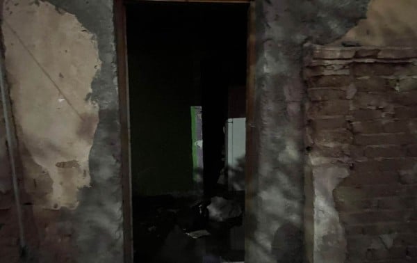 Prendió fuego a una casa mientras se emborrachaba