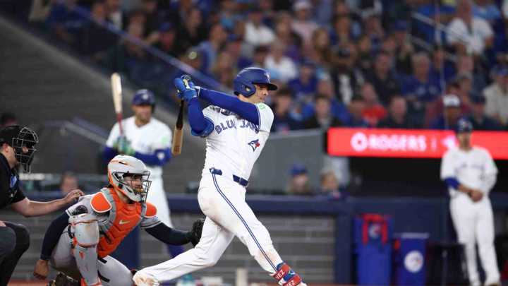 Giménez suma otro juego multihit y mantiene su defensa de élite