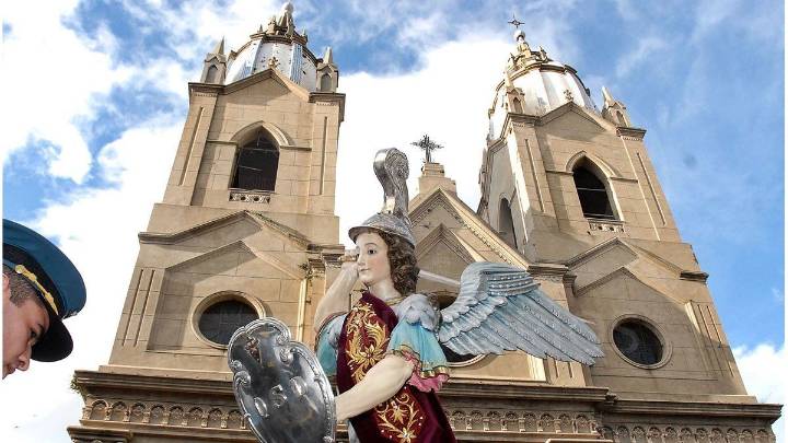 San Miguel Arcángel: a quién veneran los católicos de Entre Ríos