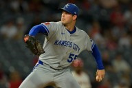 Deadspin | Royals aim to finish '25 over .500 in finale vs. Athletics
