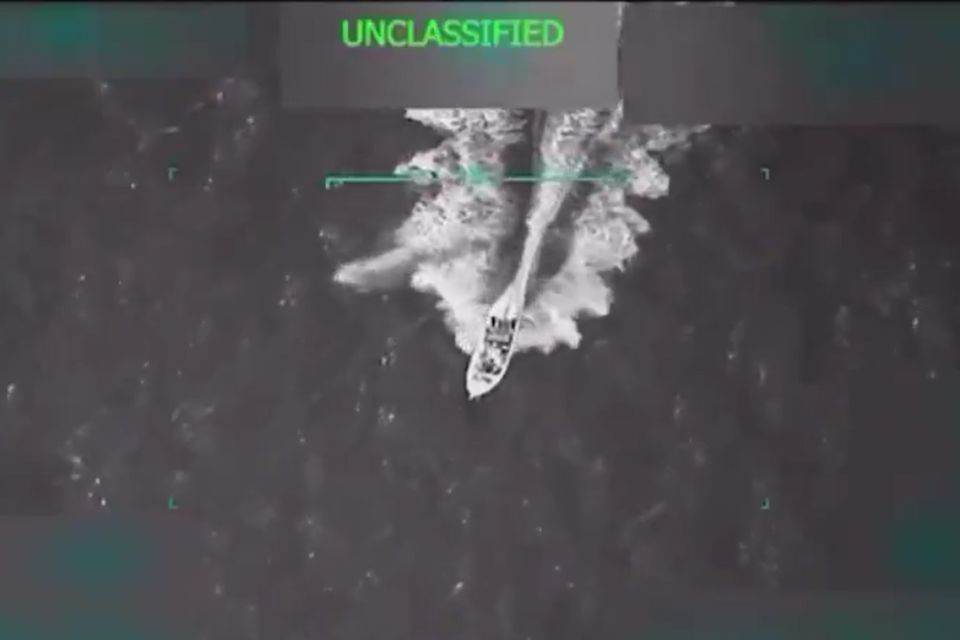 Ministro de Comunicación: Video sobre ataque a embarcación por EEUU fue creado con IA