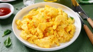 The Unconventional Fruit You Should Be Adding To Scrambled Eggs