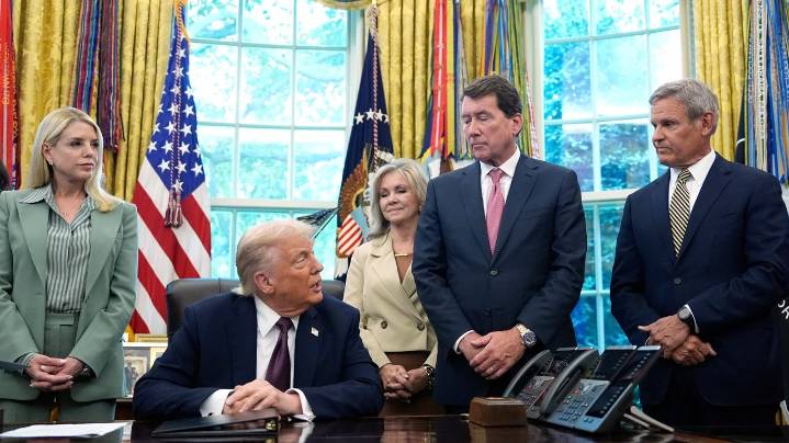 Trump deploys National Guard to Memphis, calling it a 'replica' of his crackdown on Washington