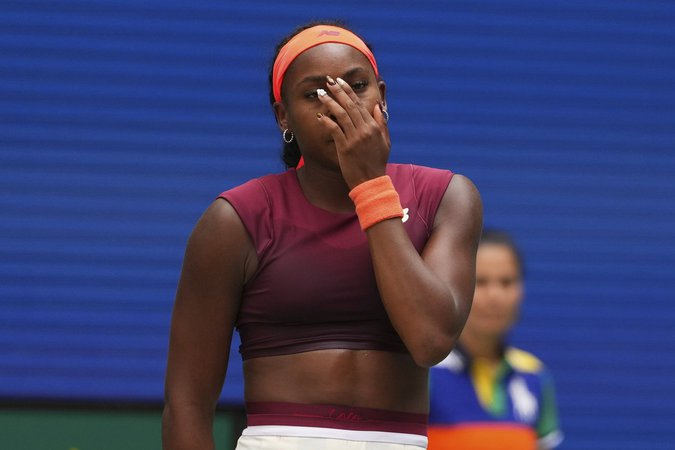 Naomi Osaka defeats Coco Gauff at the US Open to reach her first major quarterfinal since 2021