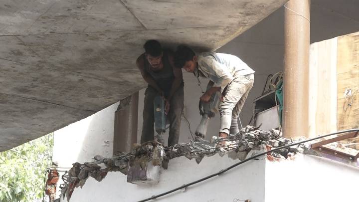 Nagpur Flyover Encroachment Demolition Begins After Viral Video