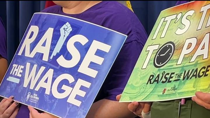 City council votes to hike tourism workers minimum wage to $25