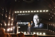 Luis Enrique, galardonado con el Trofeo Johan Cruyff al mejor entrenador