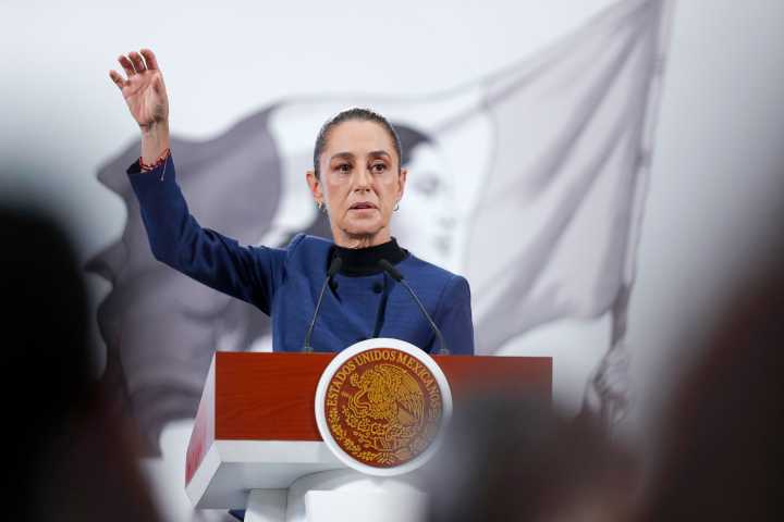 Sheinbaum pide investigar muerte de un estudiante en universidad de Ciudad de México