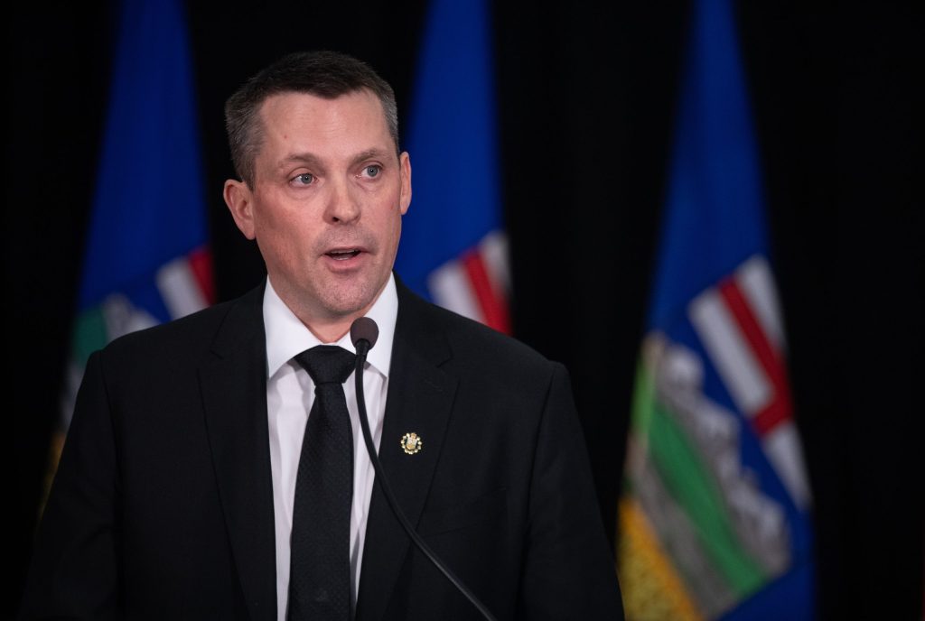 Alberta urges teachers back to bargaining, union says old offer not good enough